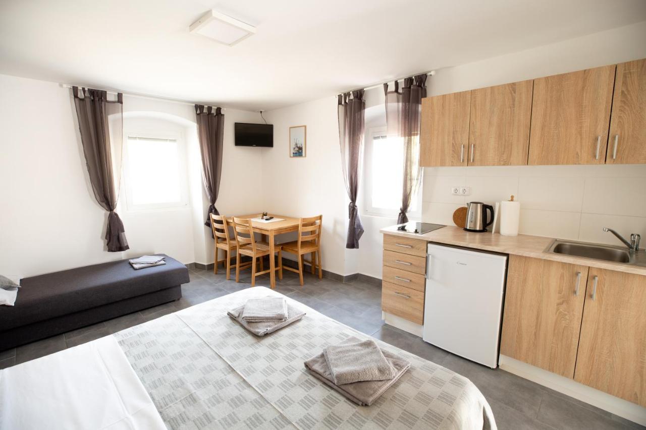 Kuca Nerezinka Apartment Нерезине Екстериор снимка